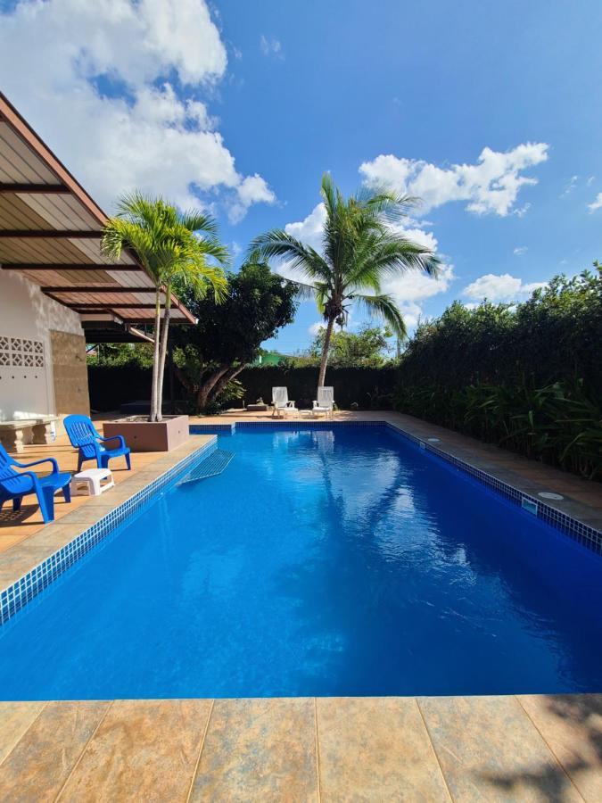 מלון דויד Pool House With Shared Pool Access מראה חיצוני תמונה